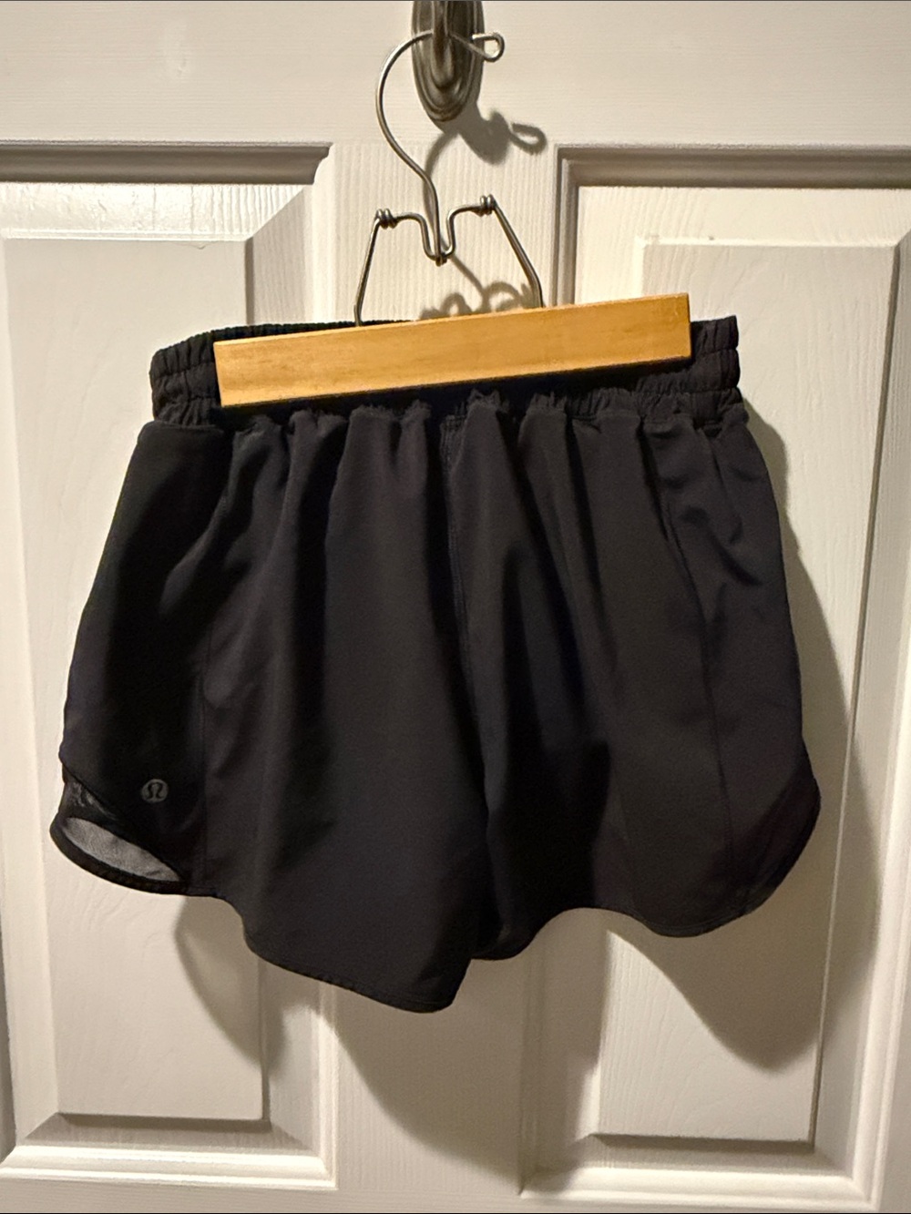 lululemon Hotty Hot Shorts Women's Low-Rise Lined Short